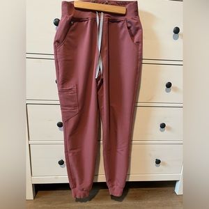 Women’s Figs small pink joggers